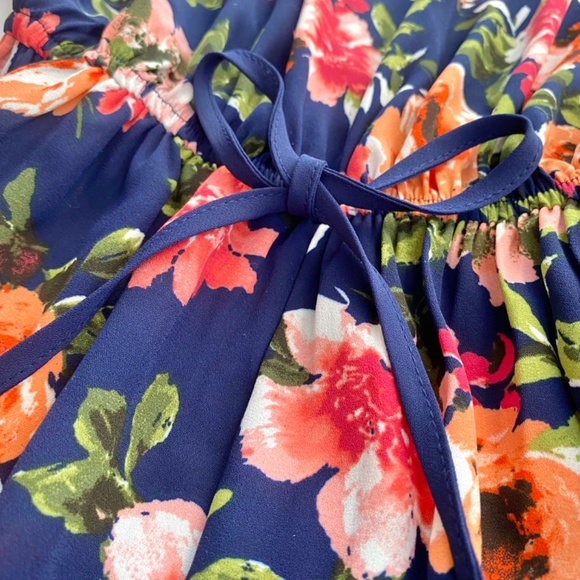 NWOT Target Sleeveless Floral Romper Size Large - Picture 11 of 16